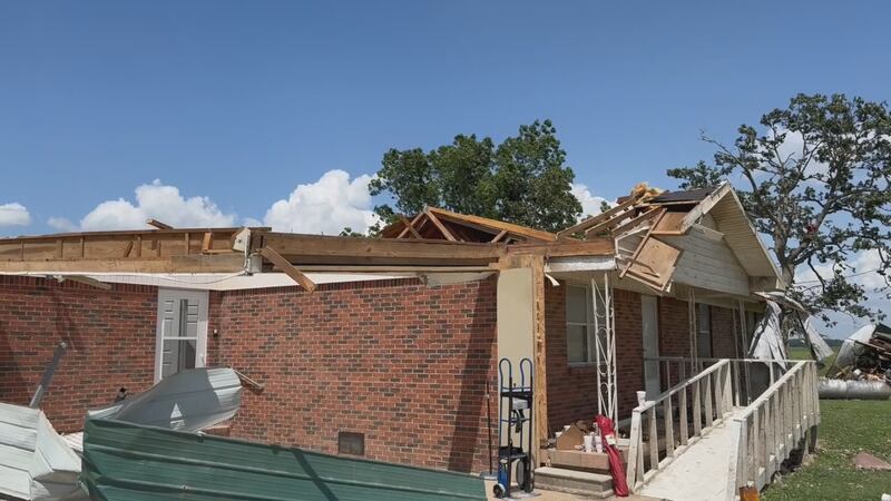 La Asistencia Individual de FEMA está disponible para propietarios de viviendas e inquilinos,...