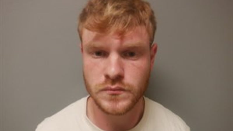 Austin Hunter Deatherage, de 26 años, se declaró culpable esta semana de tres cargos de...