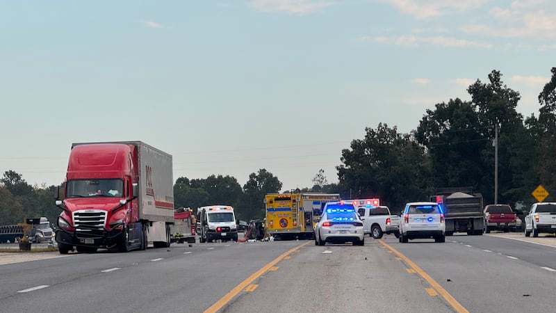 Un accidente ha cerrado todos los carriles en County Road 609 y 412.