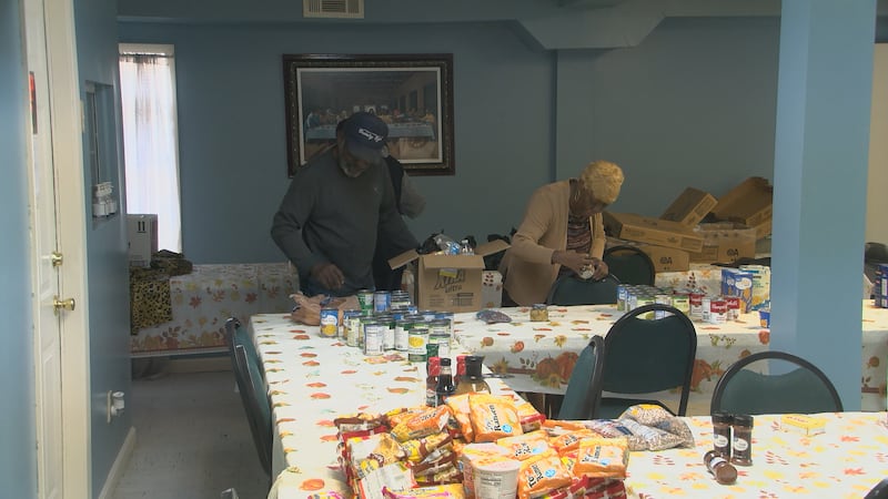 Mientras continúa el cierre del gobierno, millones de personas en todo el país están sufriendo...