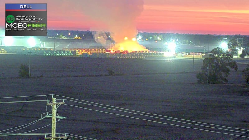 Incendio en Farmers First Gin Company East cerca de Dell