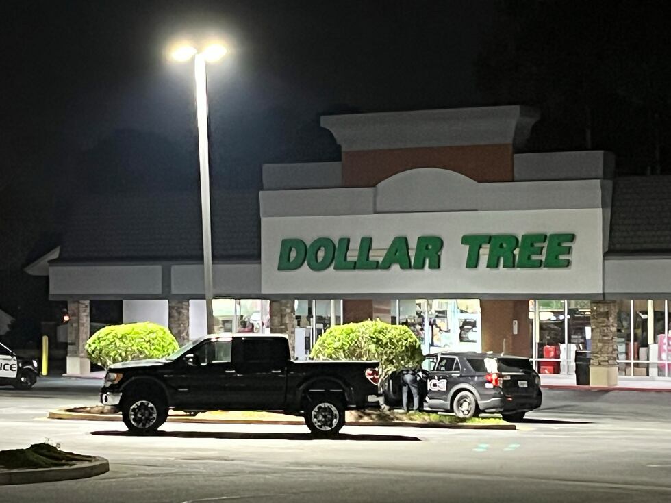 El incidente ocurrió en el Dollar Tree ubicado en el Centro Comercial Whitlock, en la 757 de...