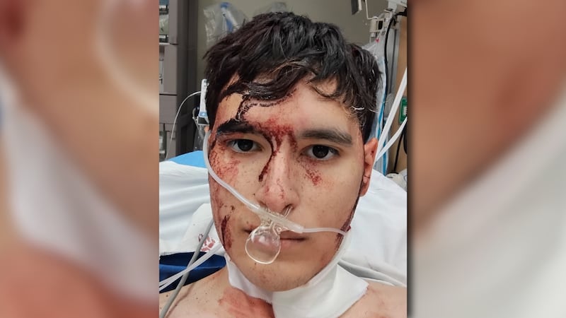 Jorge Quintanilla iba de pasajero en el autobús que conducía desde Alamogordo, Nuevo México,...